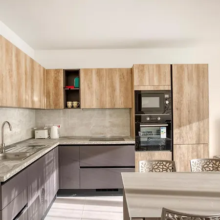 Brand New Apt, With Prvt Balcony & Wifi By 360 Estates Gzira