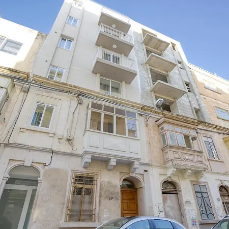 شقة Brand New Apt, With Prvt Balcony & Wifi By 360 Estates *
